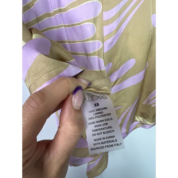 Alexis Devyn Long Sleeve Purple and Tan Floral Print Top Women's Size: XS NWOT - Picture 6 of 7